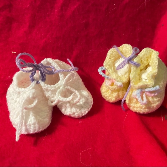 Baby booties - Picture 2 of 3